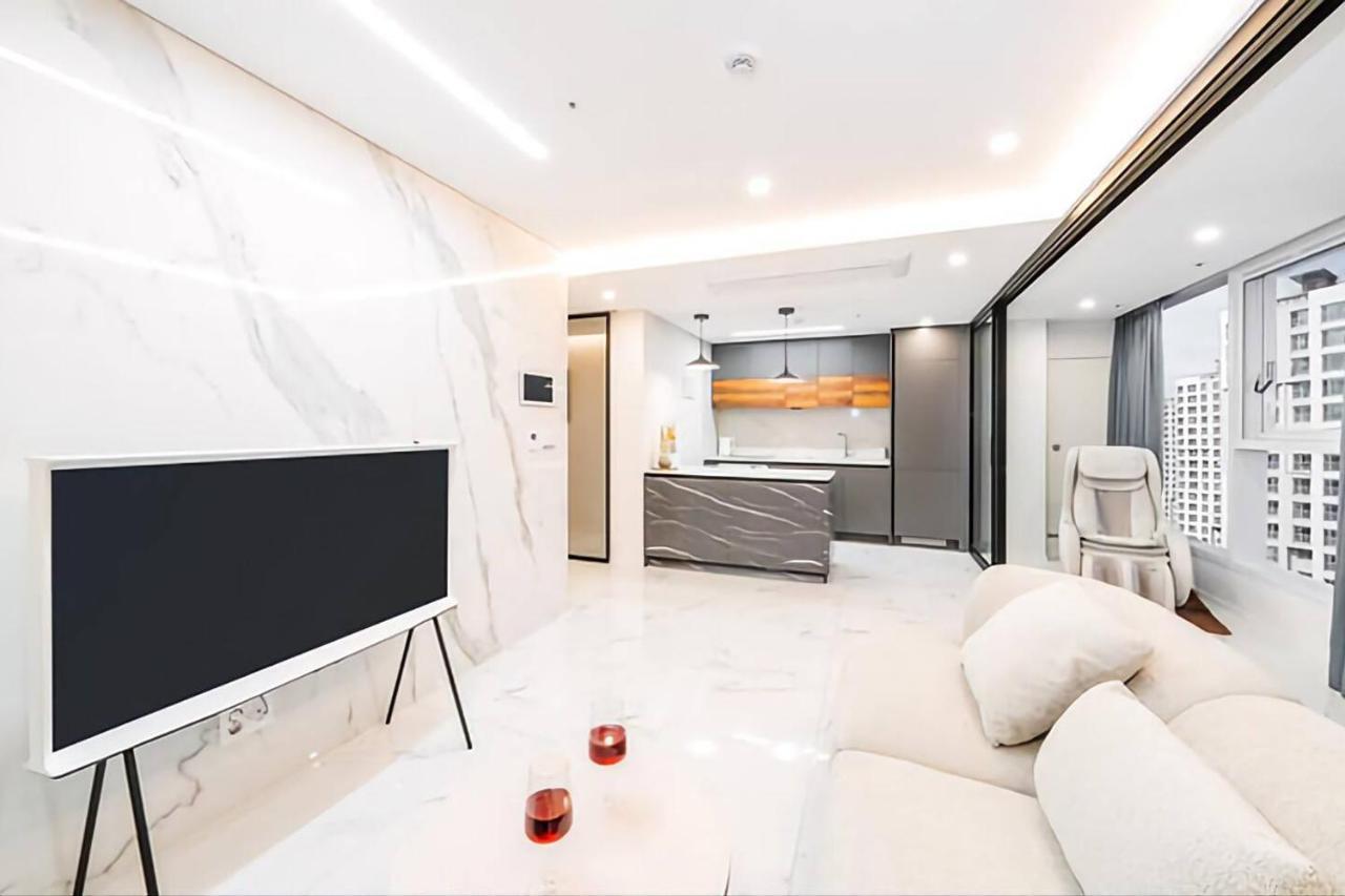 Apartamento Uh Flat The Seocho Seúl Exterior foto